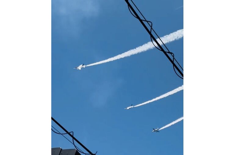 ブルーインパルス
